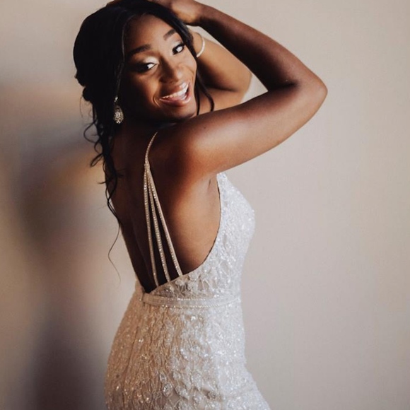 **BERTA** Size 4 Wedding Dress - Picture 6 of 8